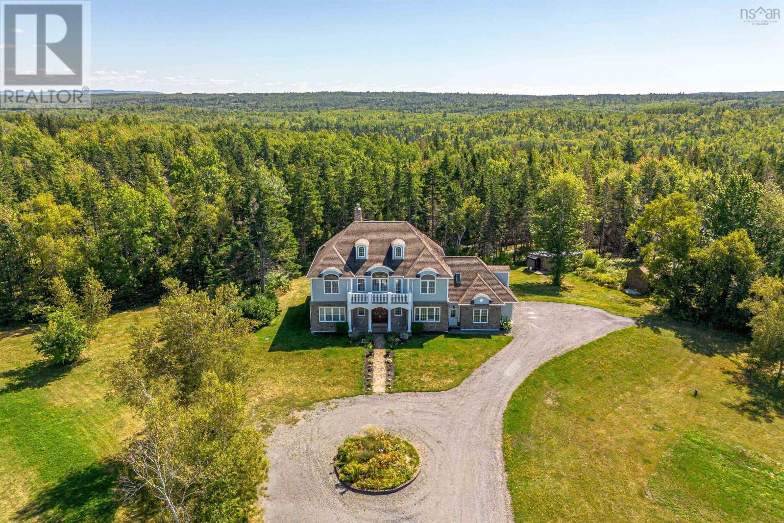 712 Egypt Rd, Trenton, NS B0K 1X0