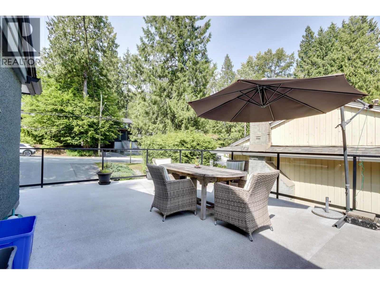 999 Frederick Rd, North Vancouver, BC V7K 1H7