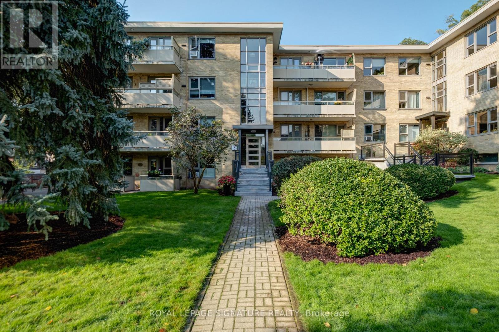 3 8 Corinth Gdns, Toronto, ON M4P 2N5