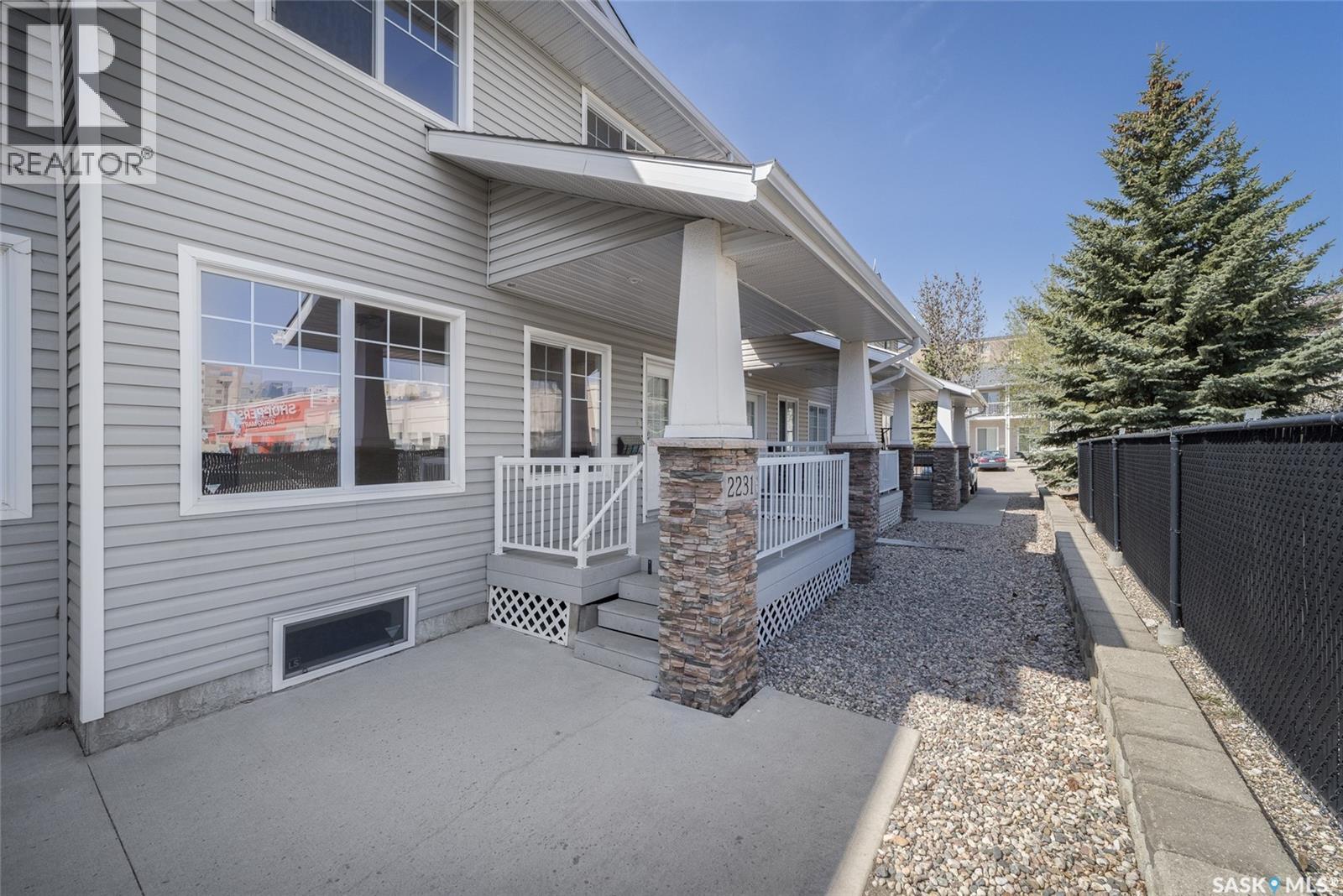 2231 Treetop Ln, Regina, SK S4P 4P8