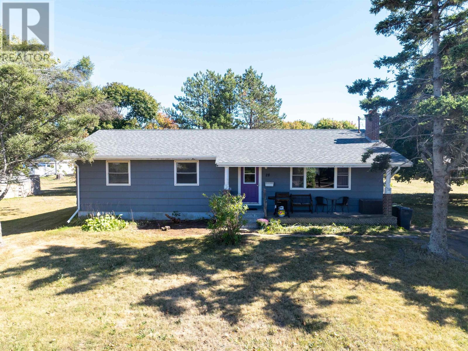 28 Hopeton Rd, Stratford, PE C1B 1T7