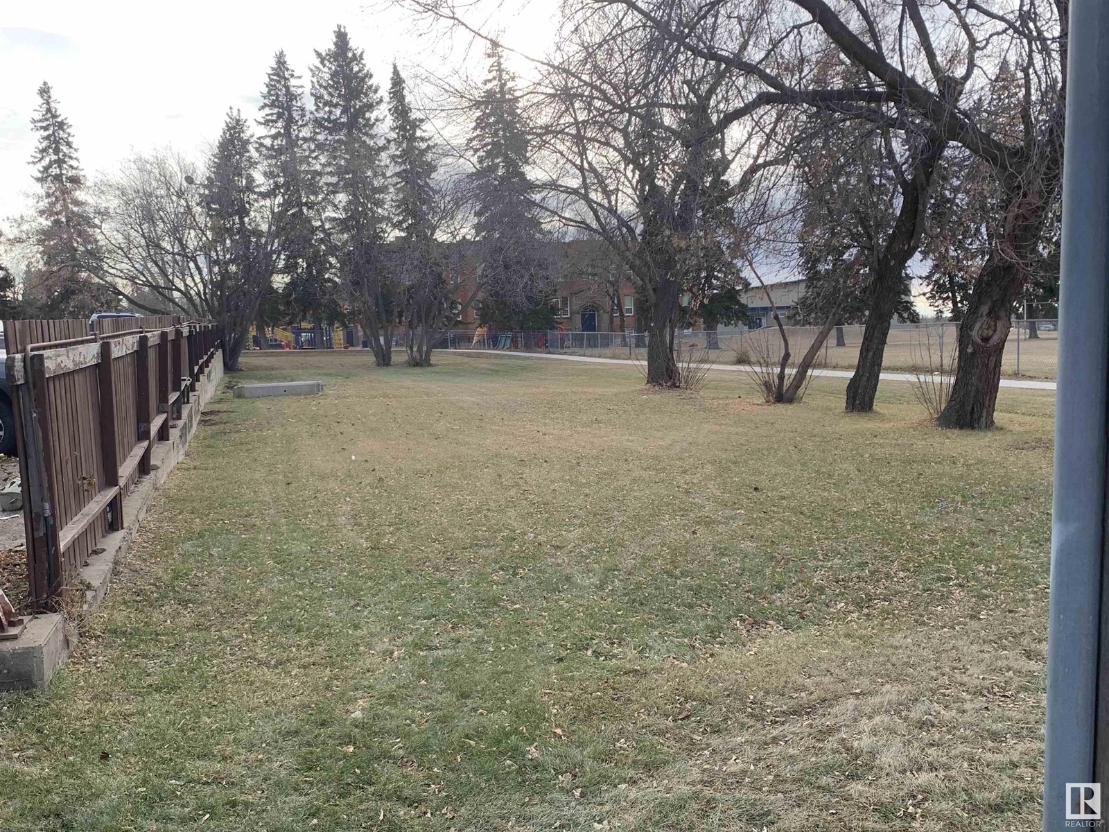 88 Av Nw Unit 9203, Edmonton, AB T6C 4L2