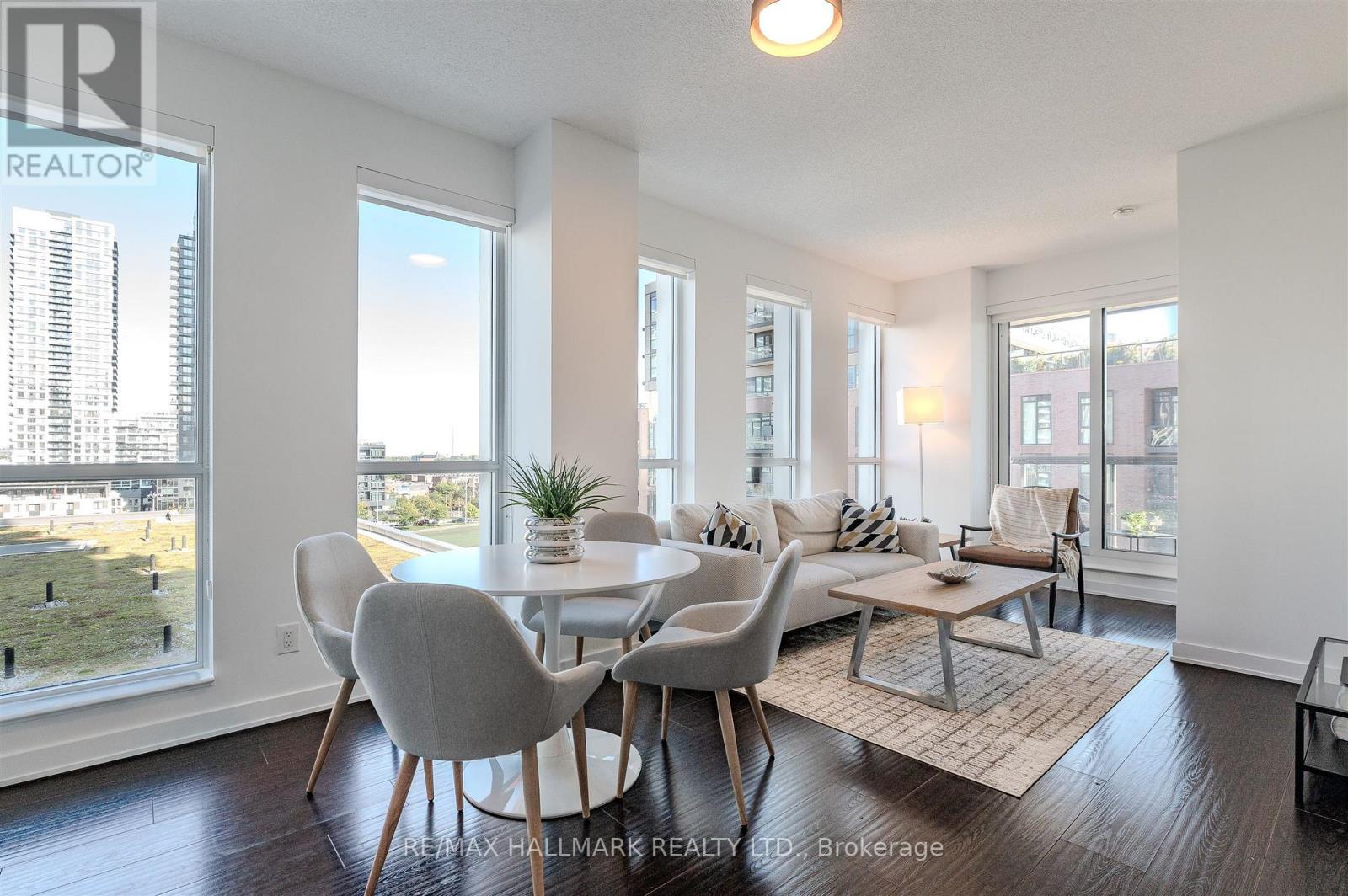 702 55 Regent Park Blvd, Toronto, ON M5A 3H6