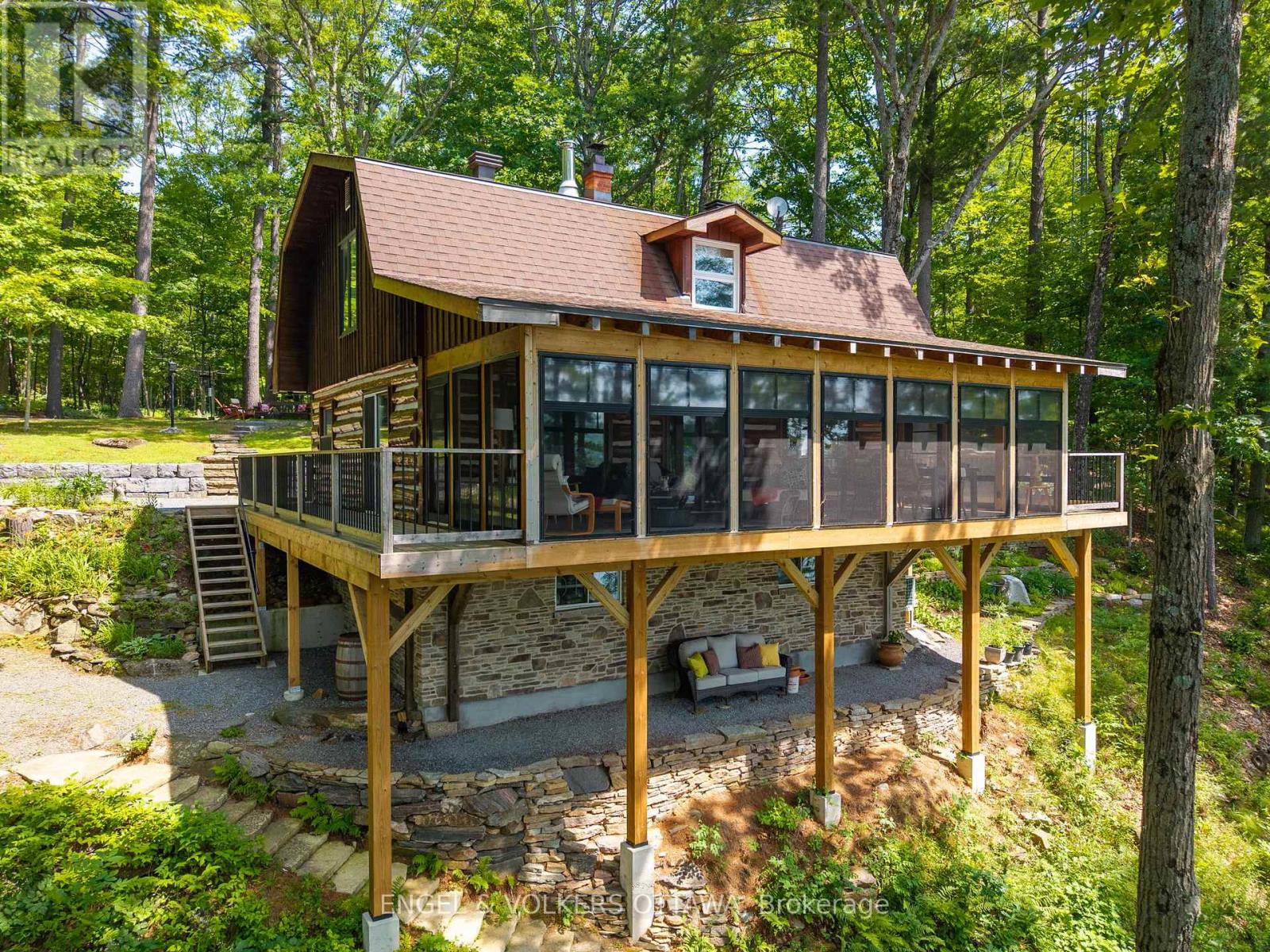 216 Connies Ln, Rideau Lakes, ON K0G 1X0