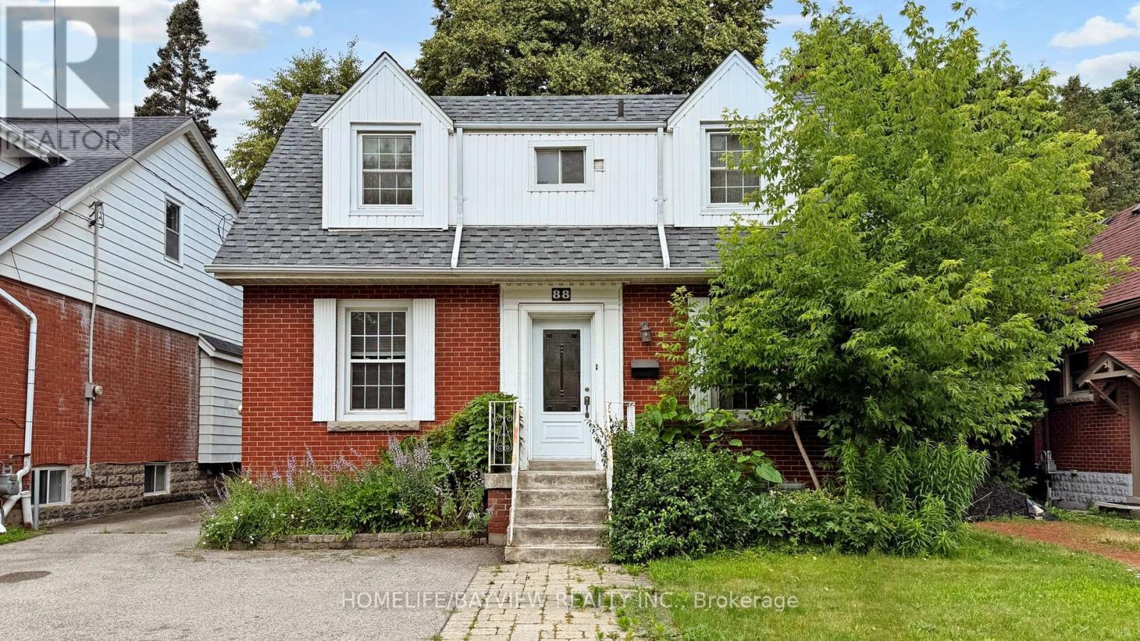 88 Arkell St, Hamilton, ON L8S 1N7