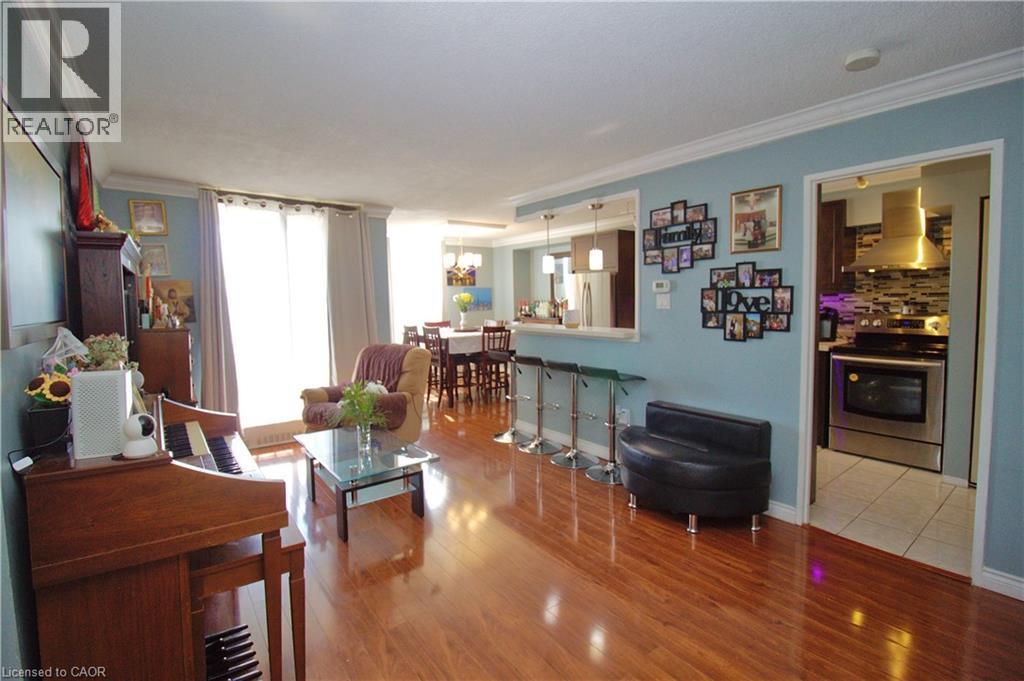 90 Ling Road Unit 904, Toronto, ON M1E 4Y3