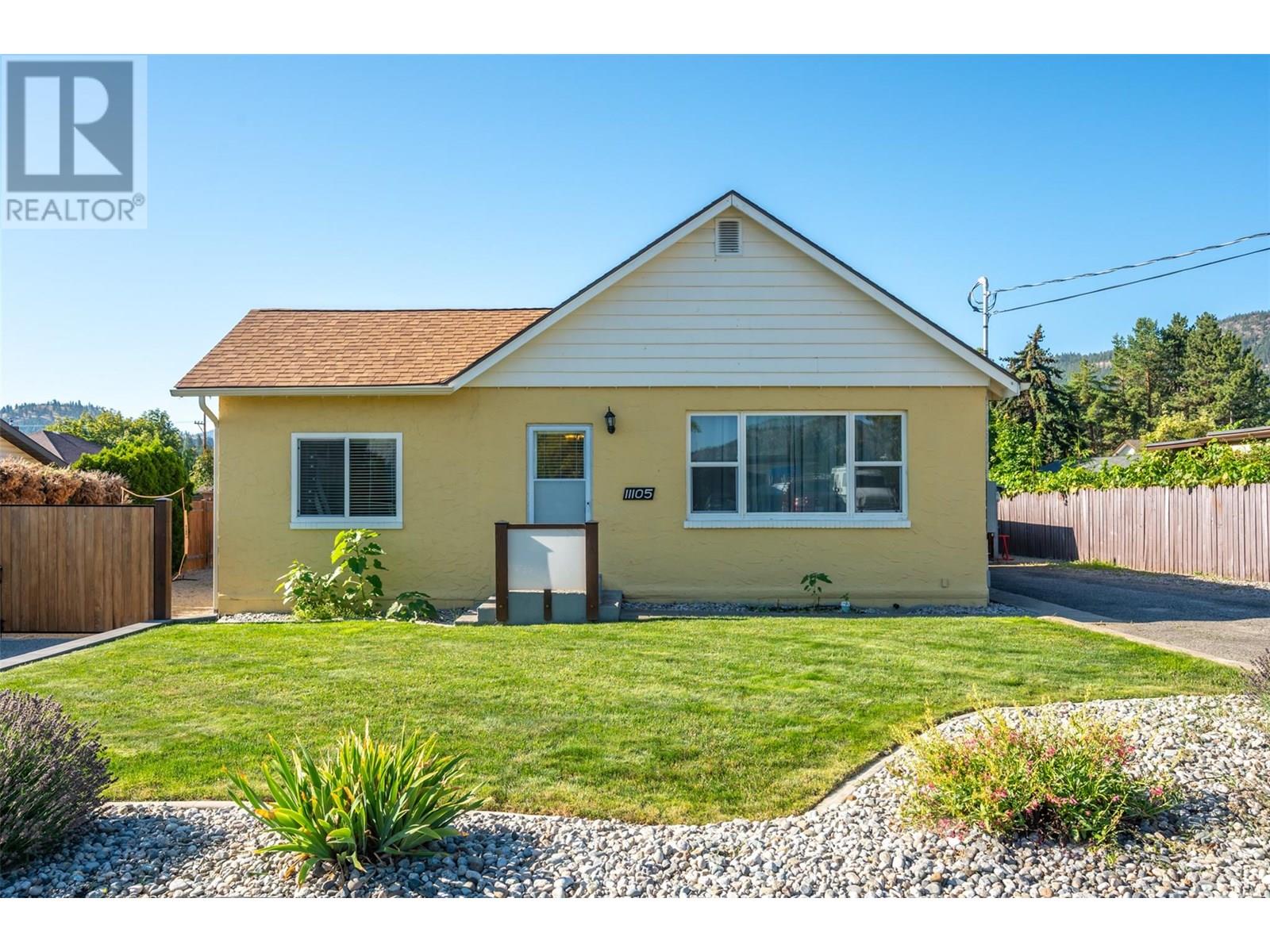 11105 Ward St, Summerland, BC V0H 1Z0