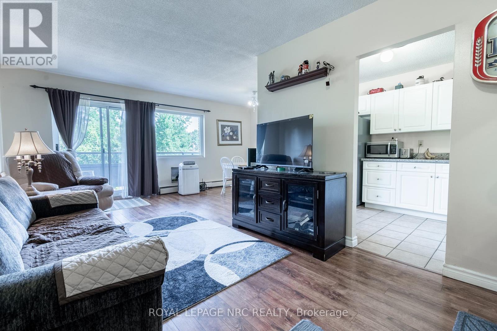 316 242 Oakdale Ave, St. Catharines, ON L2P 3K5