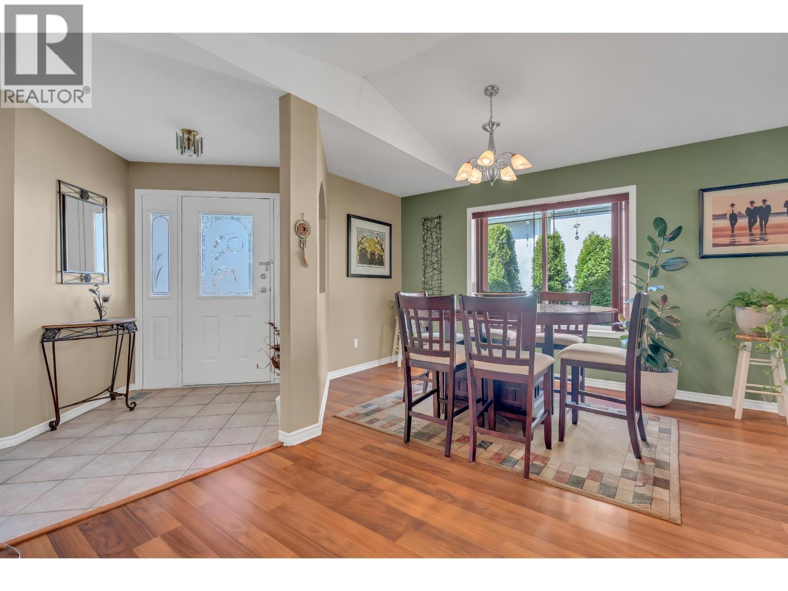 3008 Quail Cres, Kelowna, BC V1V 1Z8