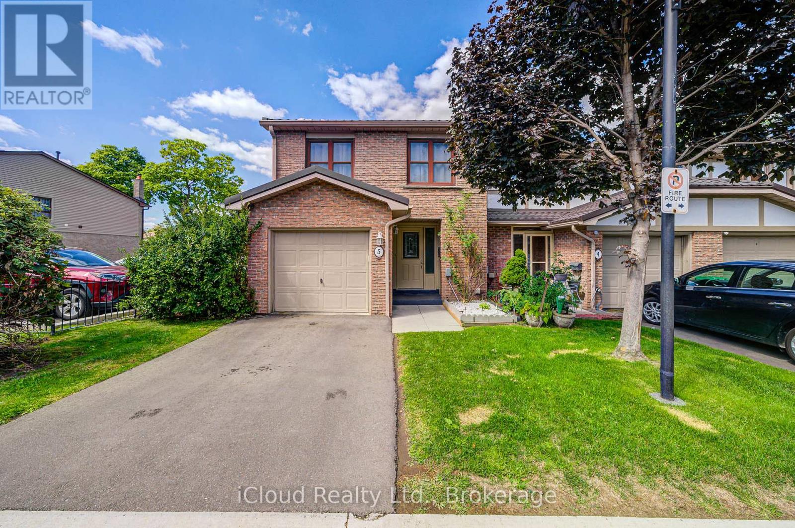 5 Gloucester Pl, Brampton, ON L6S 2E5