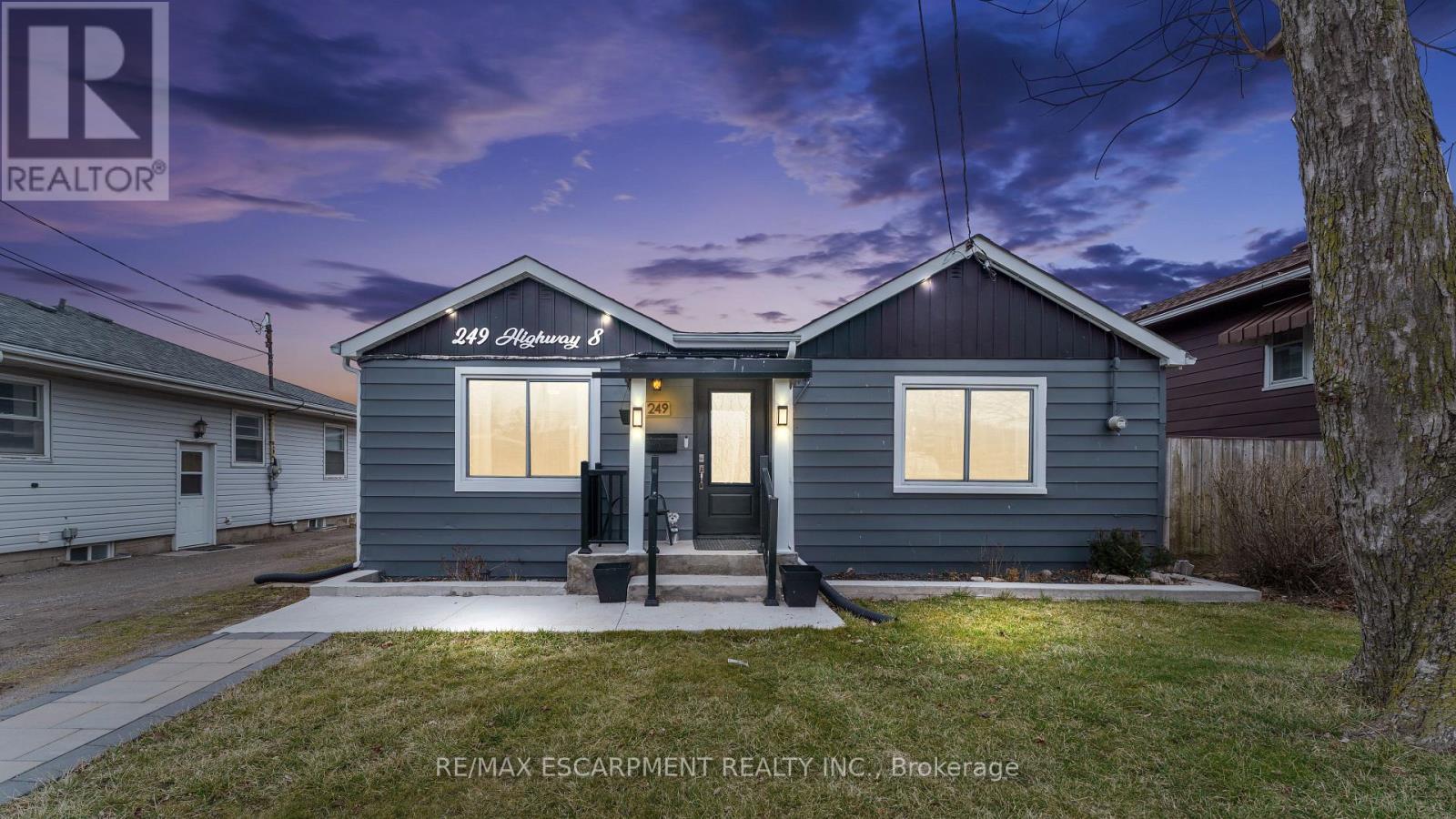249 Highway 8, Hamilton, ON L8G 1E2