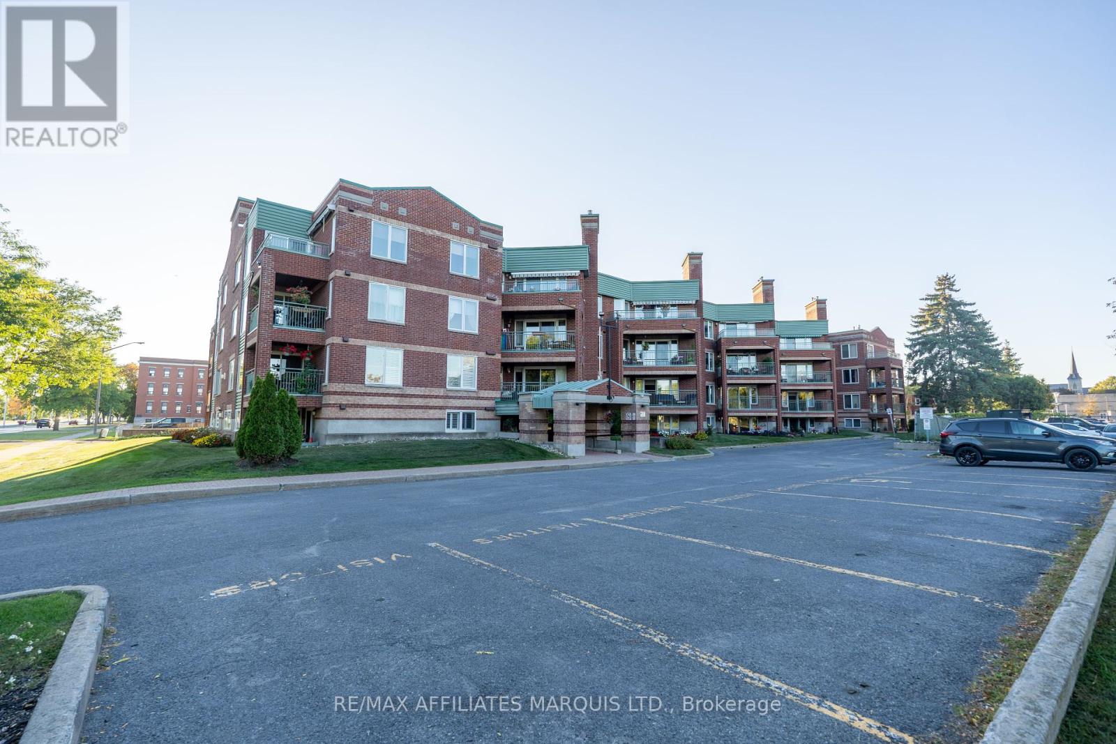 304 121 Water St W, Cornwall, ON K6J 5T8