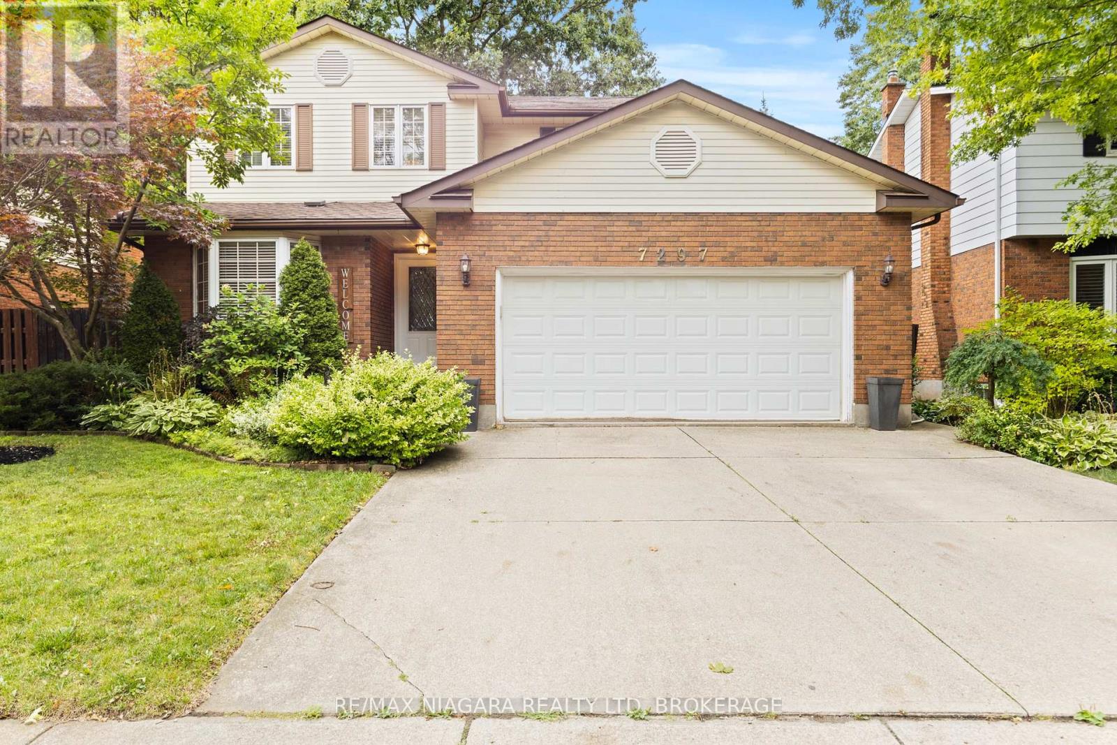 7297 Green Boughs Rd, Niagara Falls, ON L2J 3Y8
