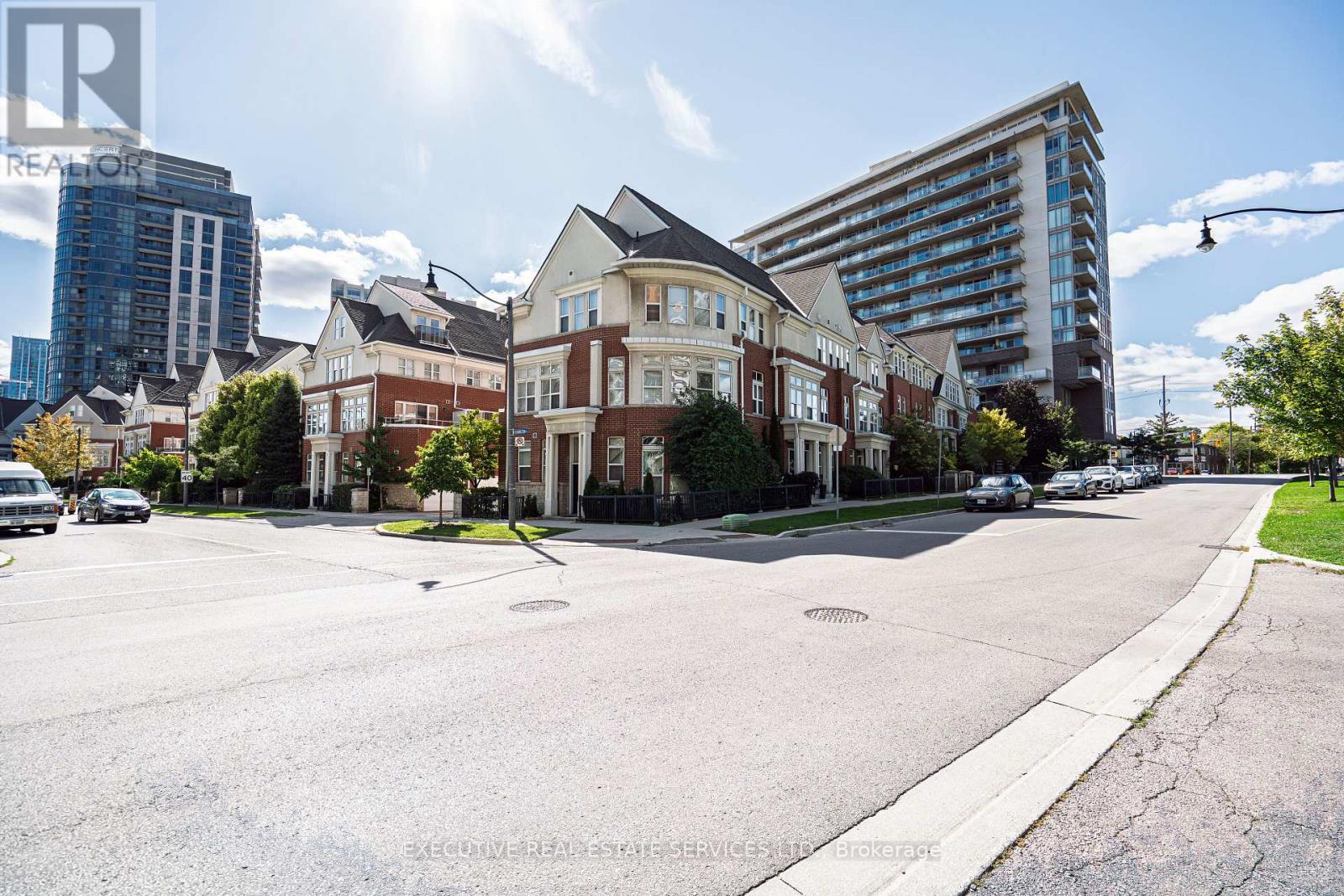 24 Michael Power Pl, Toronto Islington-city Centre West, ON M9A 5G9