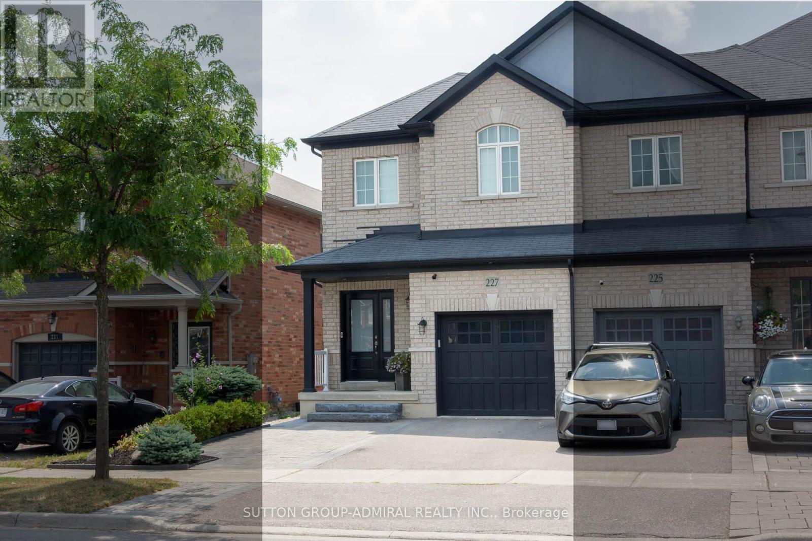 227 Canada Dr, Vaughan, ON L4H 0K2