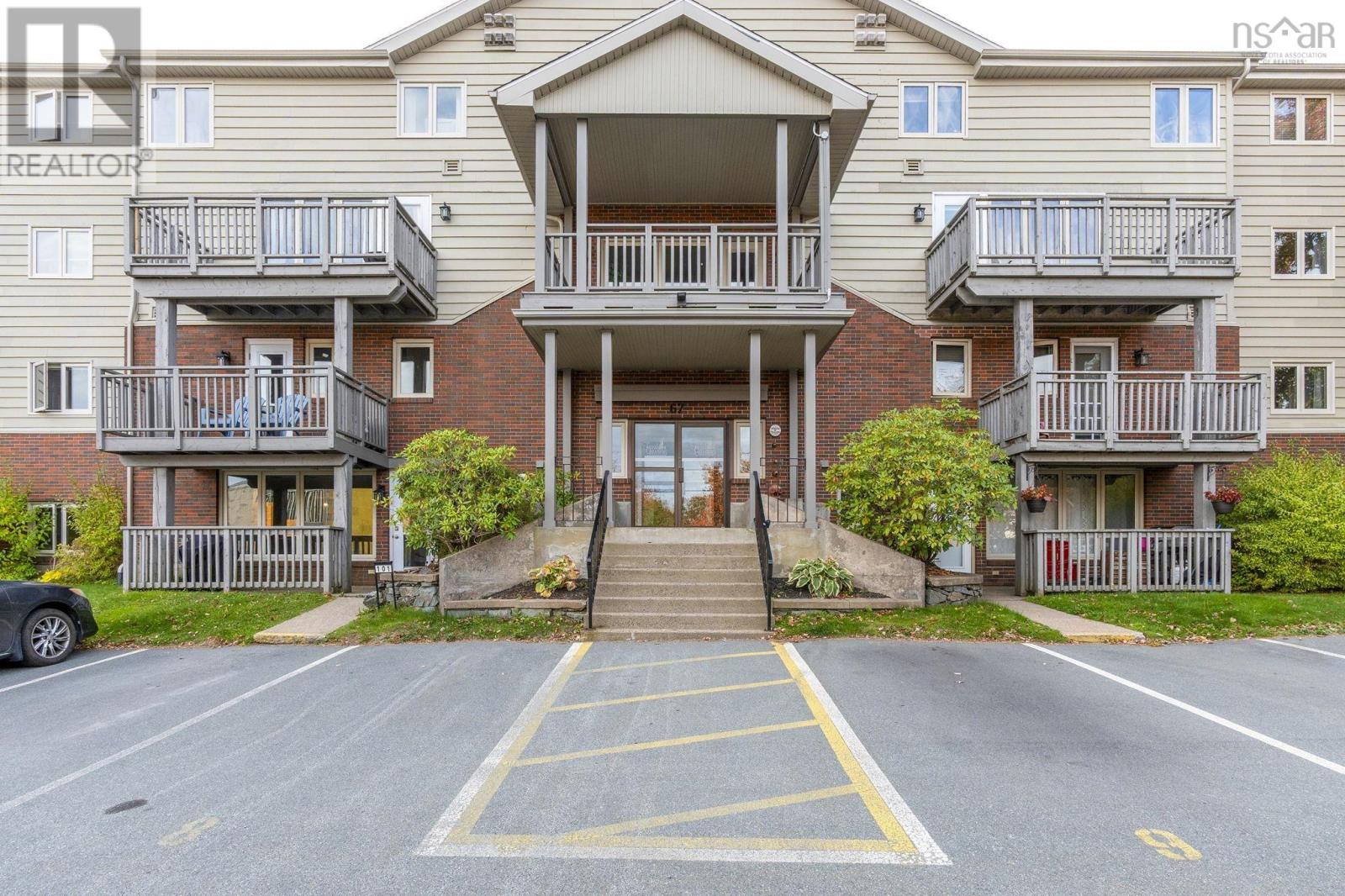 67 Farnham Gate Road Unit 106, Halifax, NS B3M 4A6