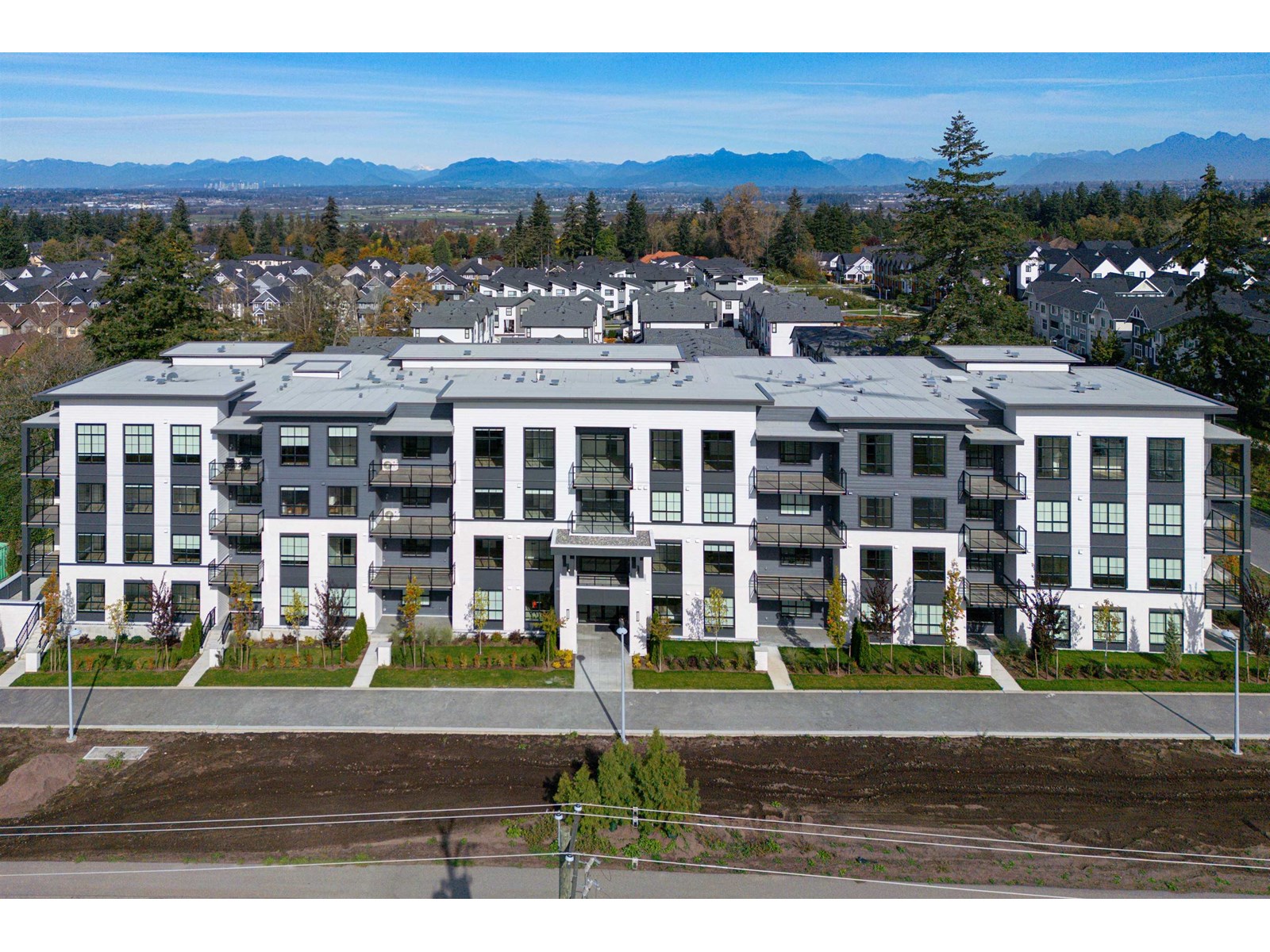 2425 166 Street Unit 110, Surrey, BC V3Z 1K7