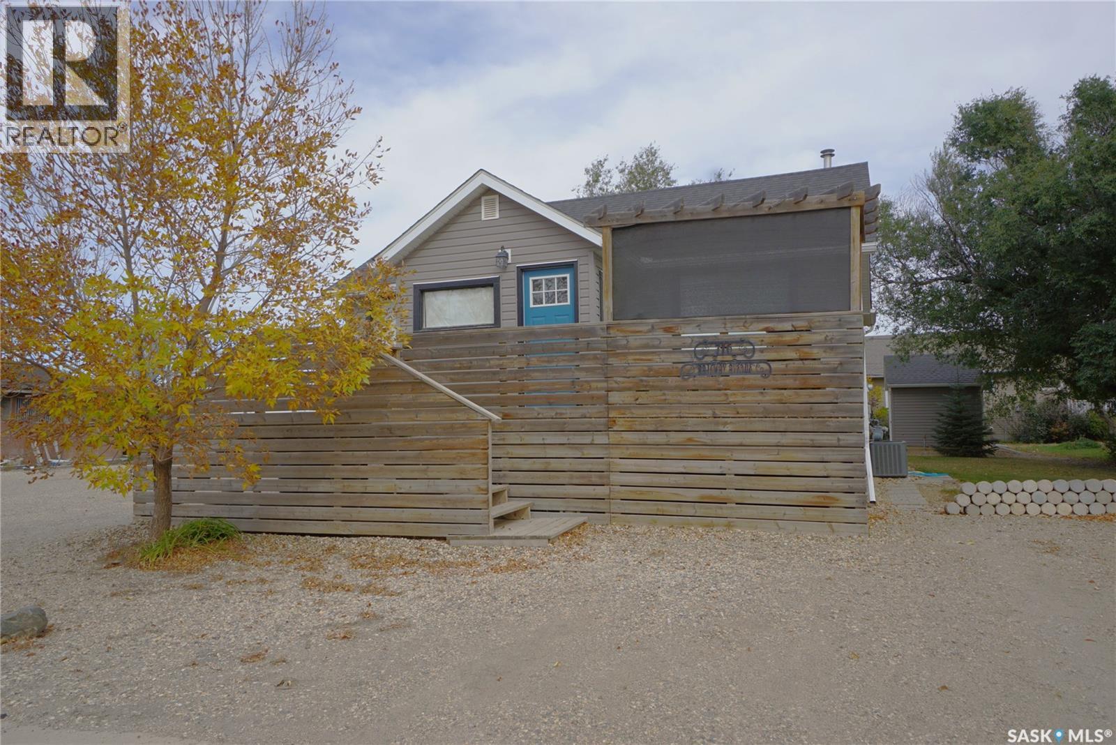 710 Railway Ave, Milestone, SK S0G 3L0