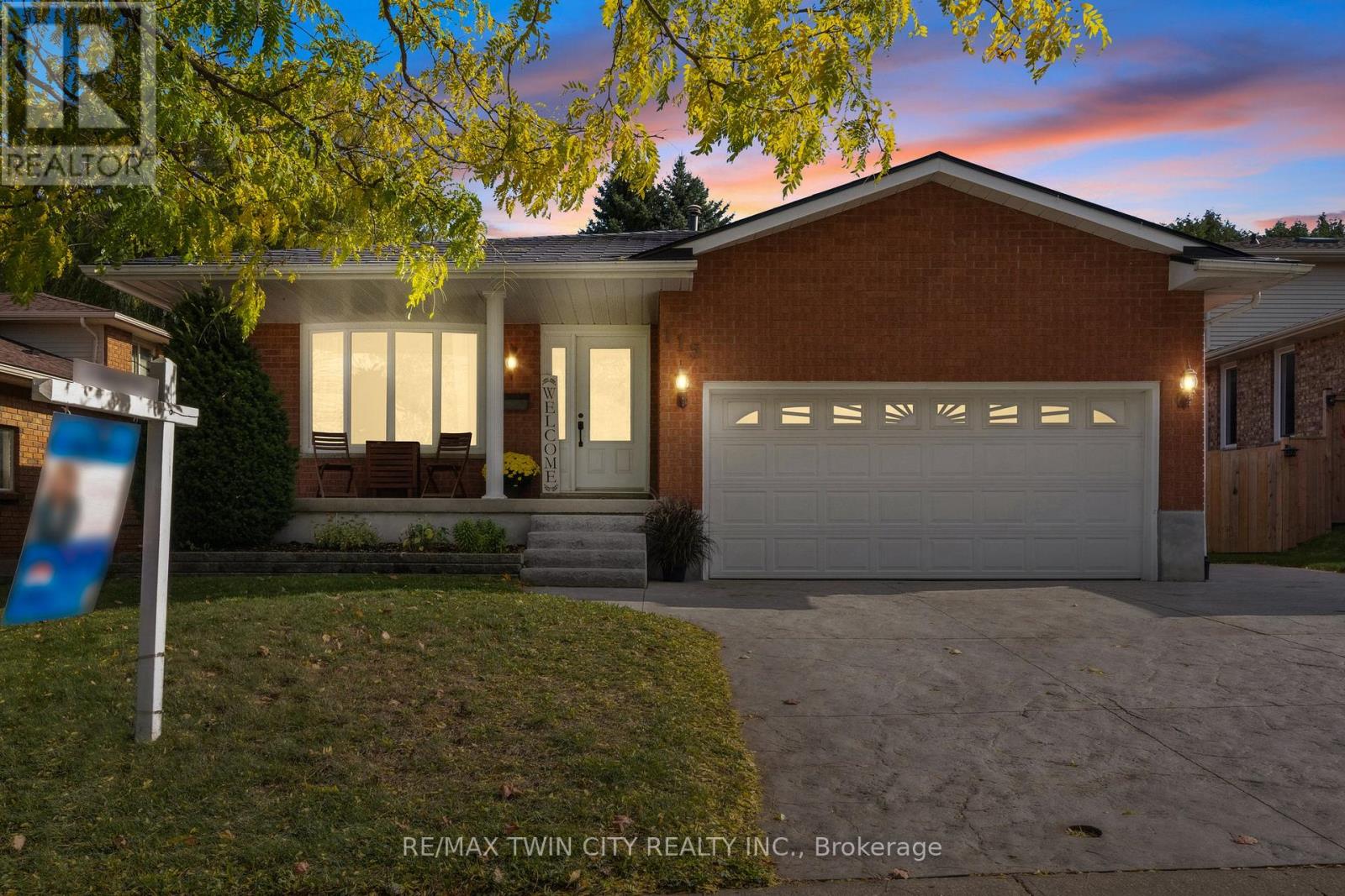115 Yellow Birch Dr, Kitchener, ON N2N 2N3