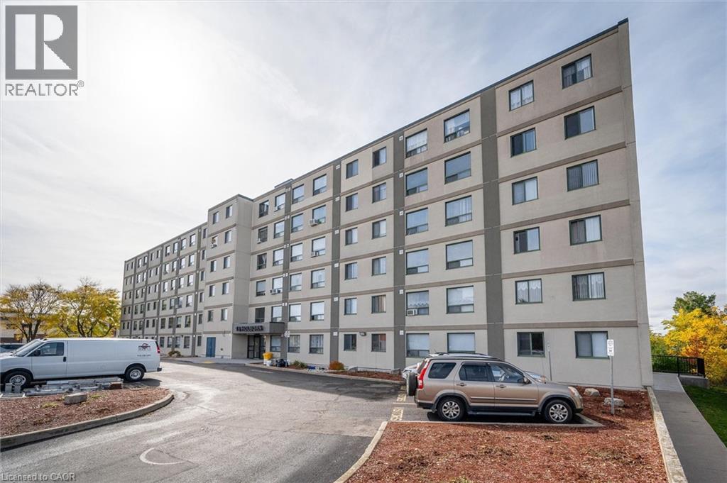 18 Holborn Court Unit 504, Kitchener, ON N2A 4A1