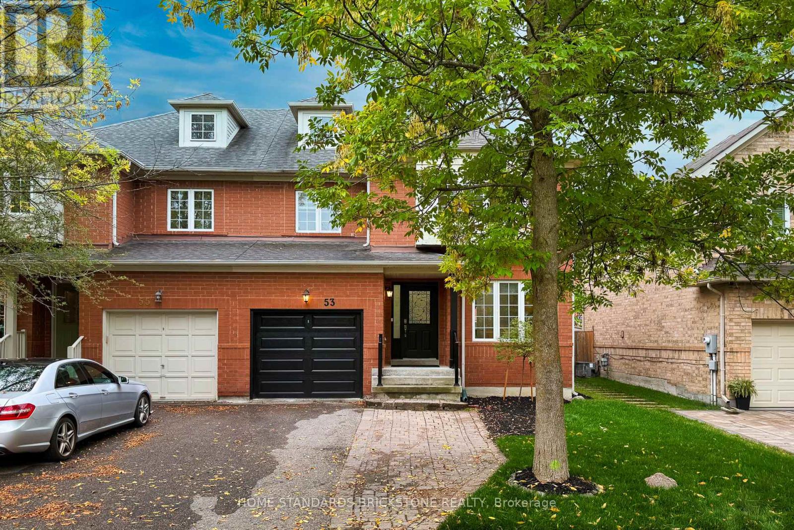 53 Ostick St, Aurora, ON L4G 7K4