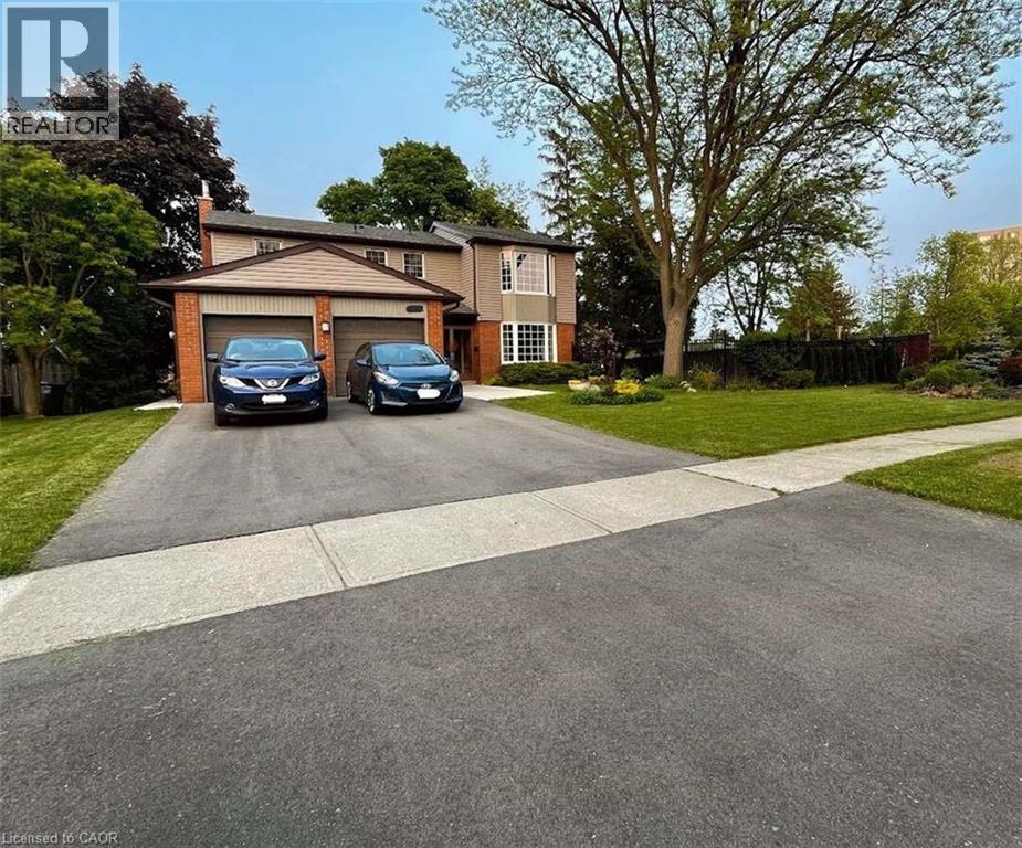 6942 Barrisdale Dr, Mississauga, ON L5N 2H4