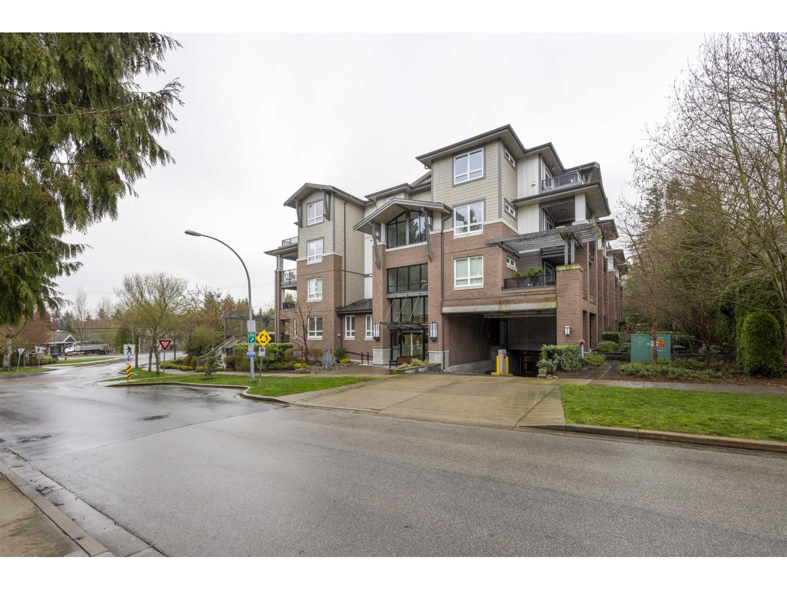 15188 29a Avenue Unit 204, Surrey, BC V4P 1H1