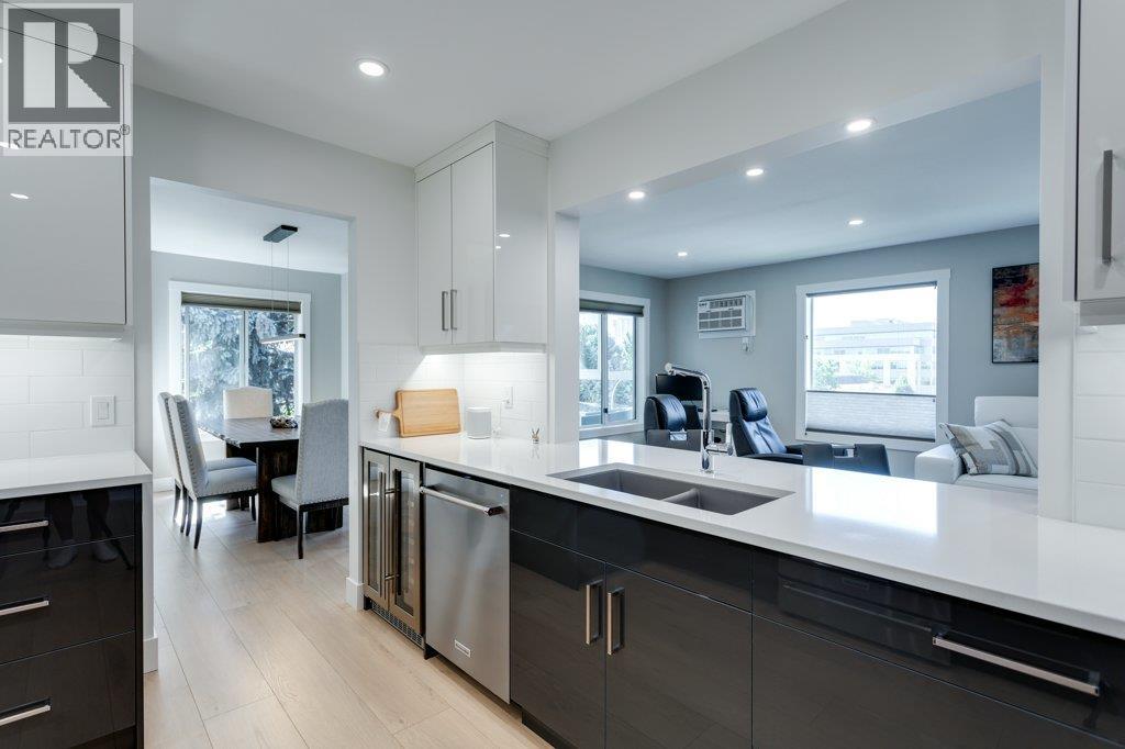 1385 Bertram Street Unit 309, Kelowna, BC V1Y 2E9