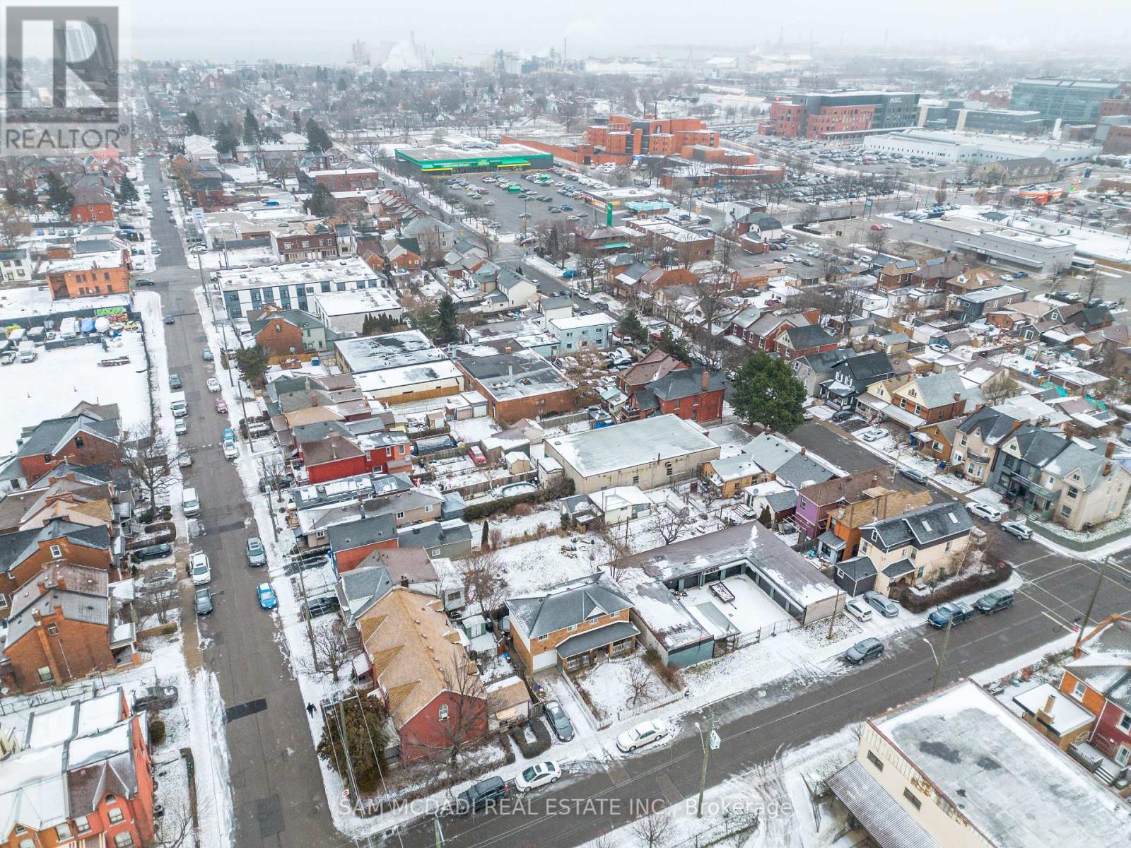 107 Robert St, Hamilton, ON L8L 2P4