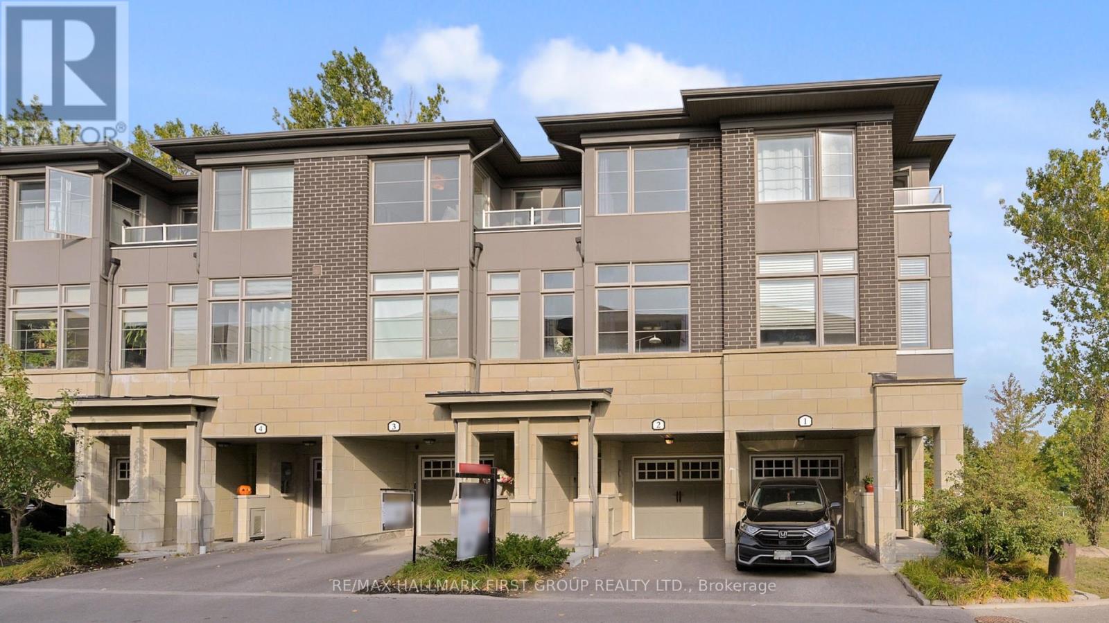 384 Arctic Red Dr Unit 2 Dr, Oshawa, ON L1L 0M5