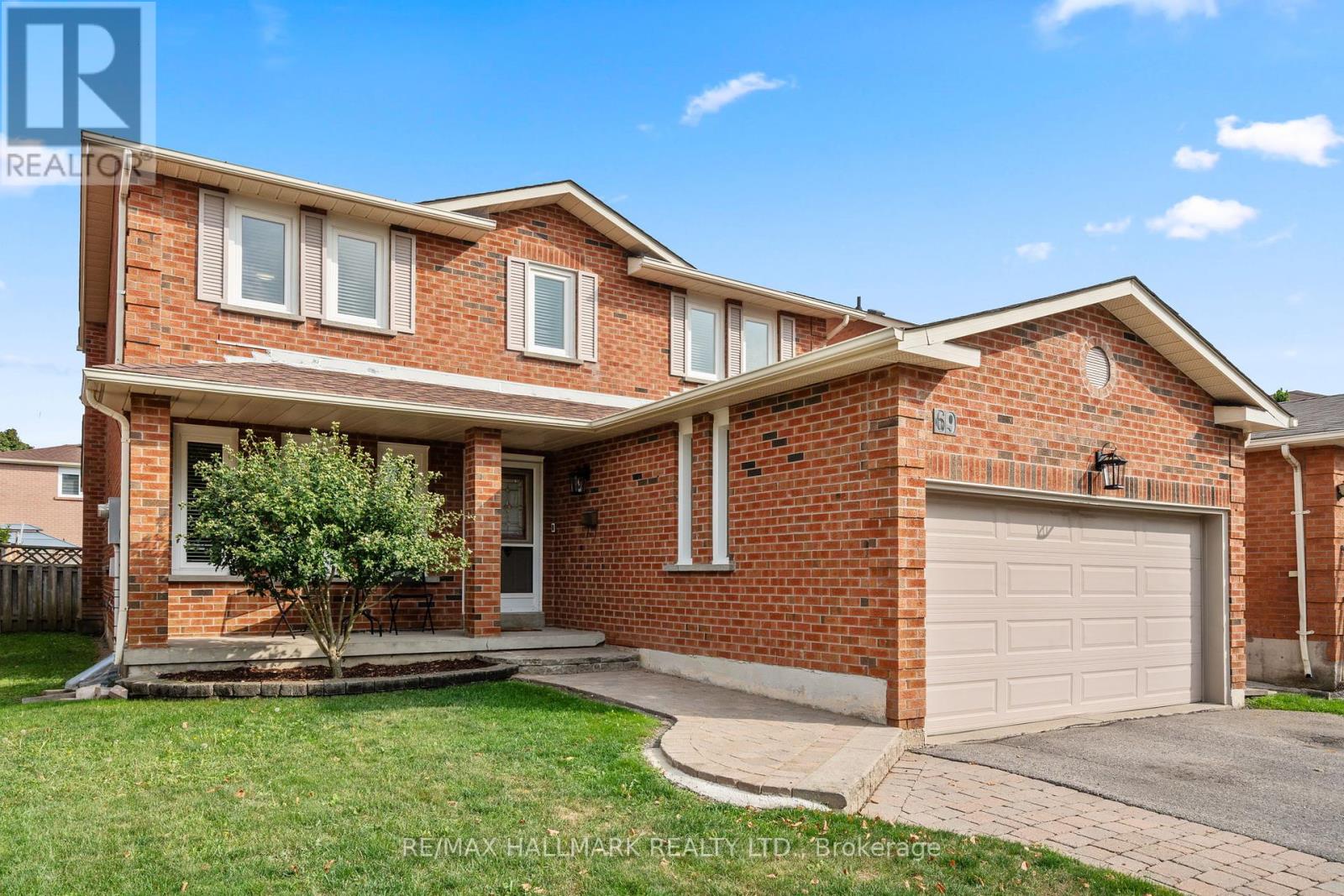 69 Cairns Dr, Markham, ON L3P 6J3