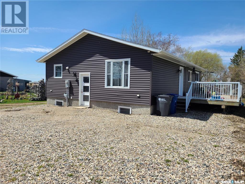46 Newcombe St, Manor, SK S0C 1R0