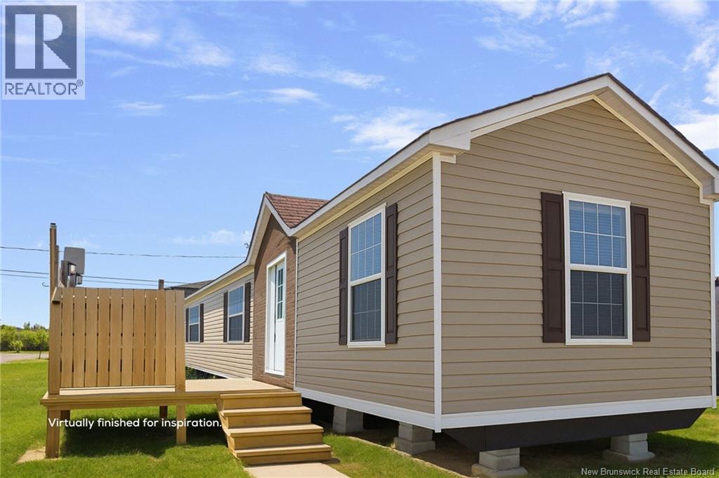32 Pioneer Ave, Moncton, NB E1G 1C9