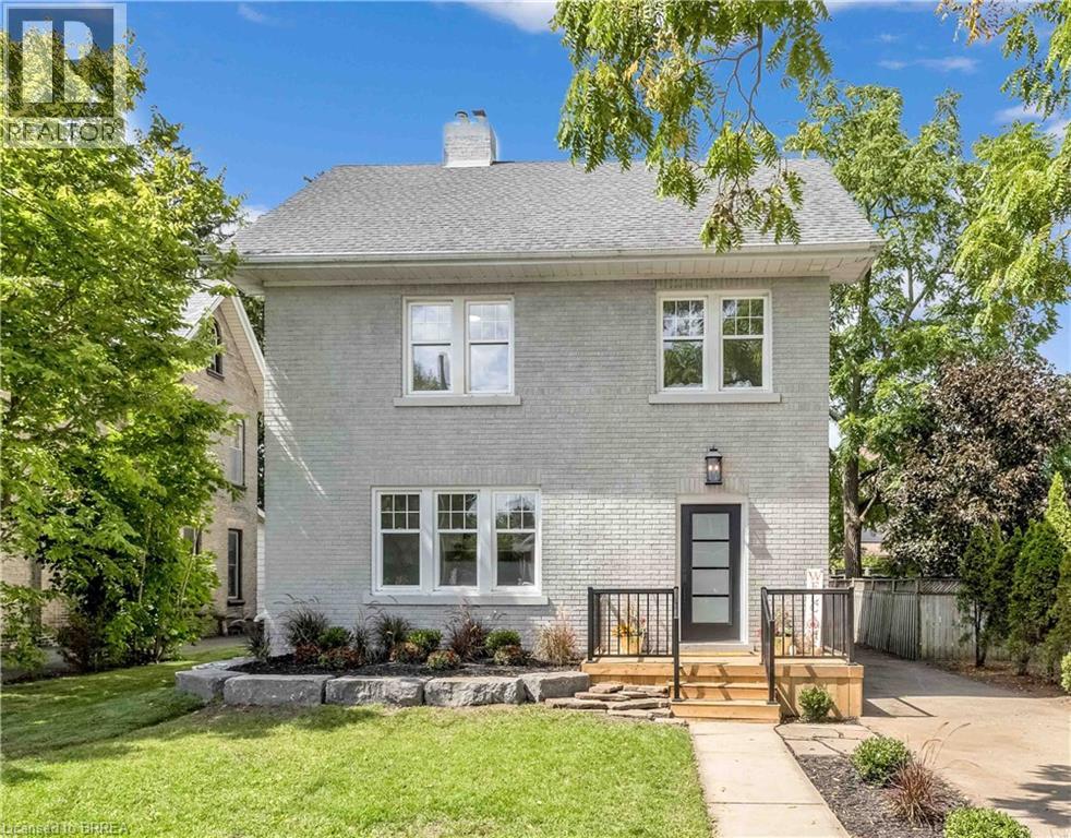 15 Hawarden Ave, Brantford, ON N3T 4H2