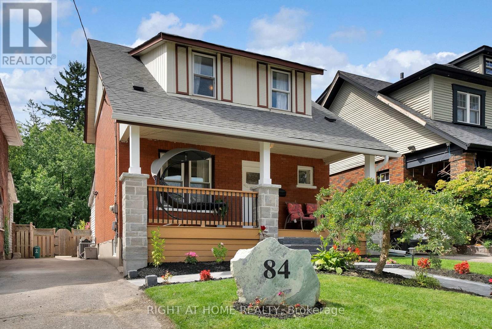 84 Oshawa Blvd N, Oshawa, ON L1G 5S3