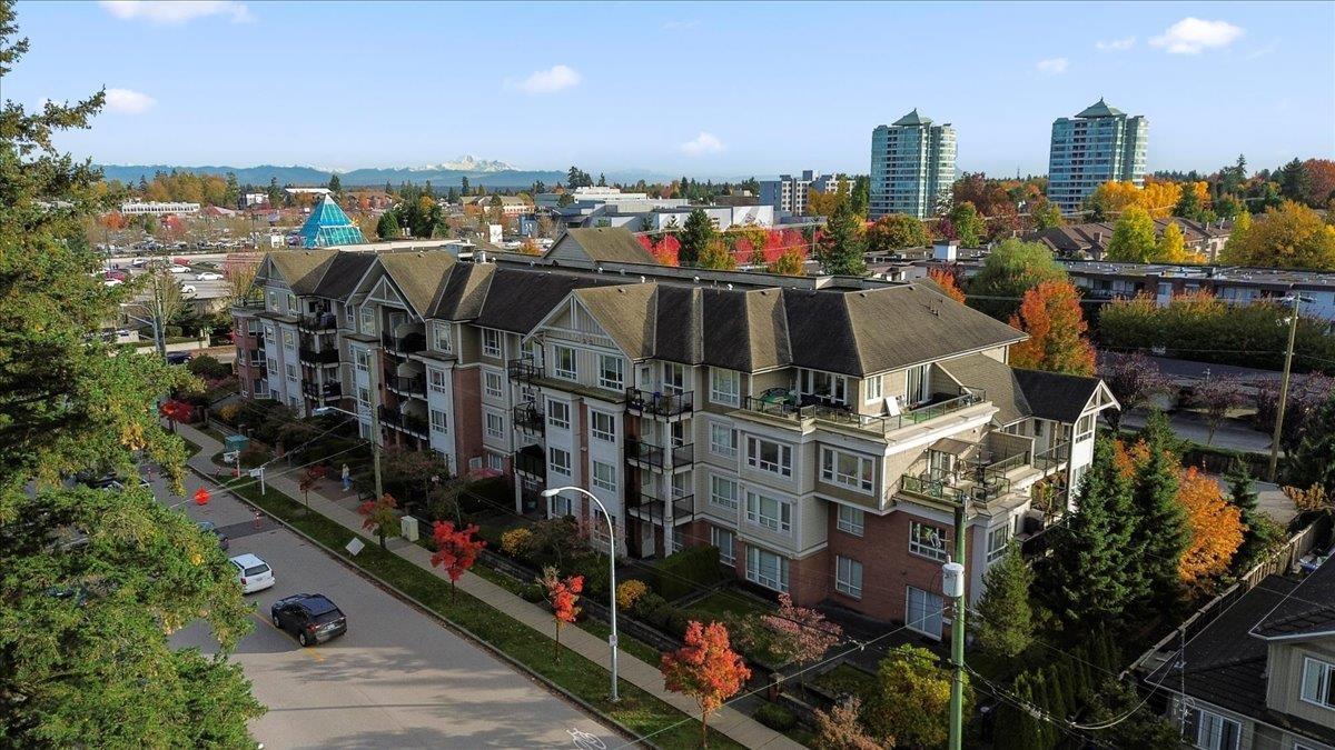 14960 102a Avenue Unit 304, Surrey, BC V3R 6A3