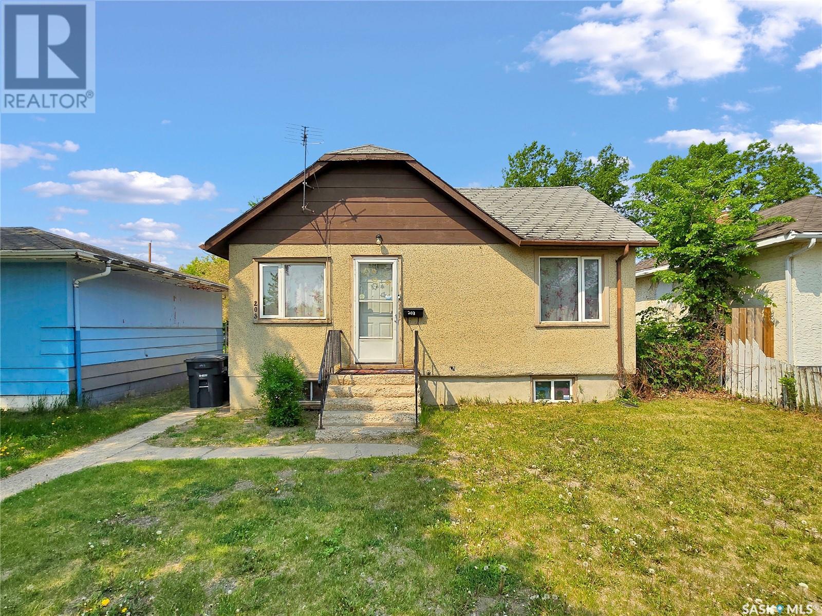203 U Ave S, Saskatoon, SK S7M 1R8