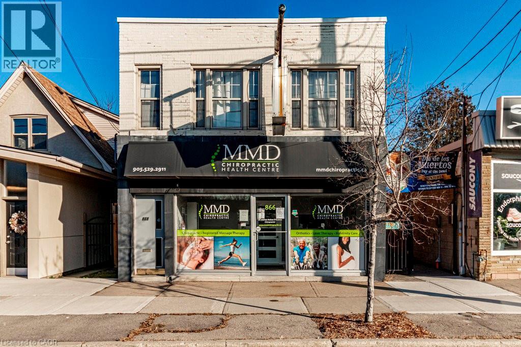 868 King St W, Hamilton, ON L8S 1K3