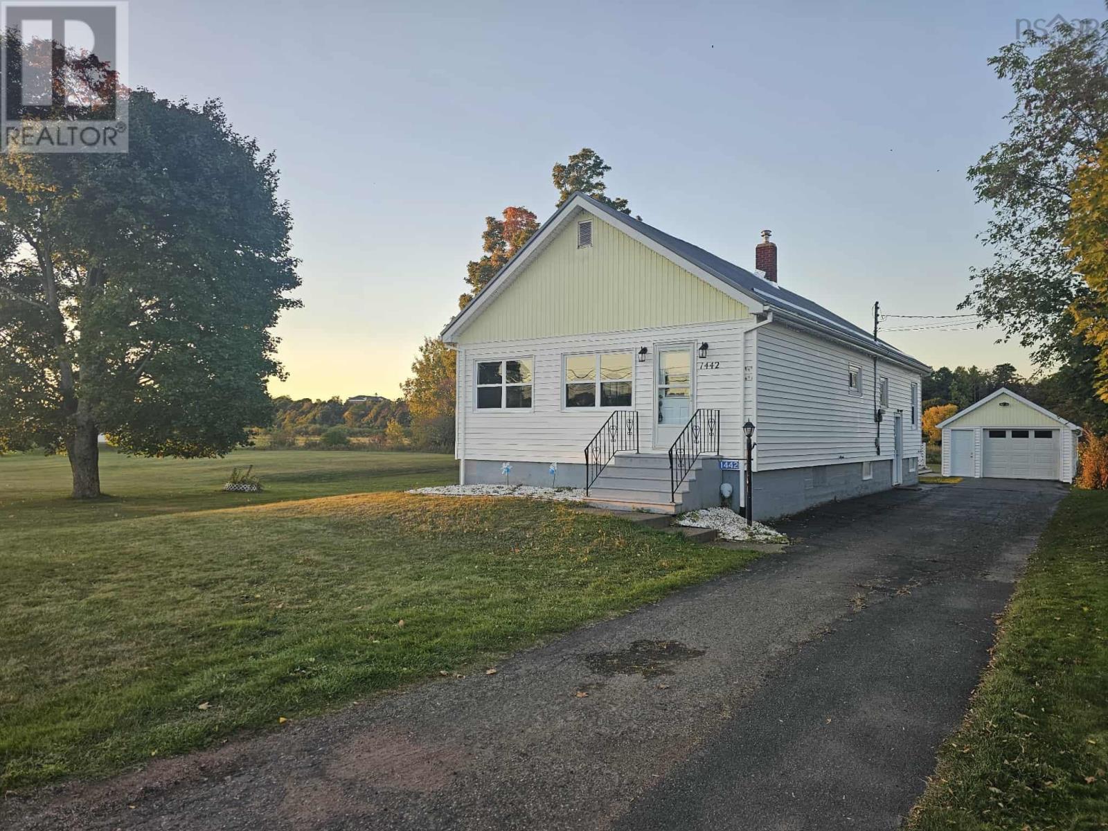 1442 Salmon River Rd, Salmon River, NS B6L 4E2