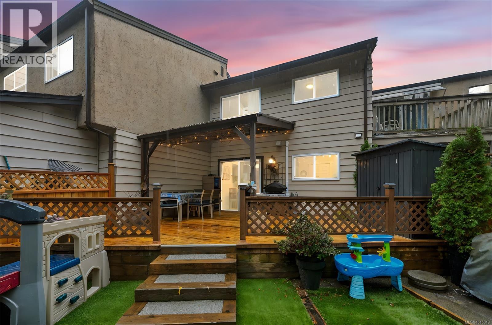 2860 Sooke Lake Rd Unit 113 Rd, Langford, BC V9B 4R3