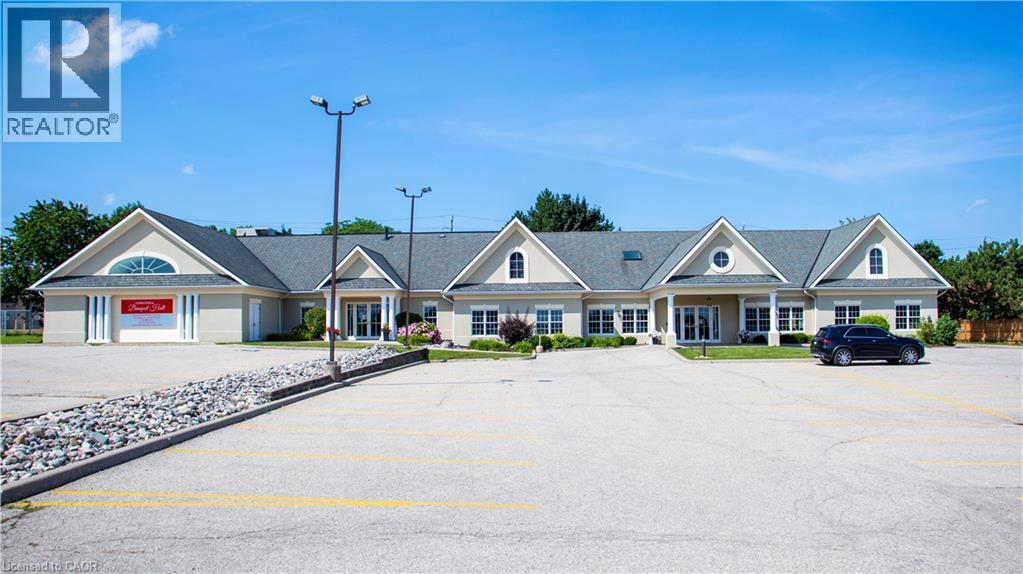 617 King St N, Waterloo, ON N2V 2N3