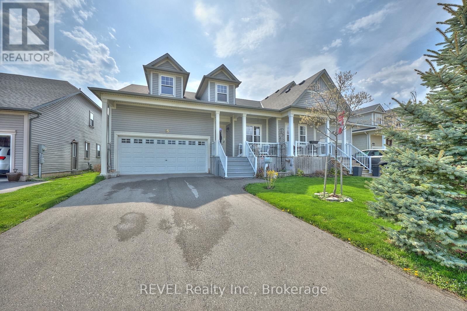 59 Bardol Ave, Fort Erie, ON L2A 5M3