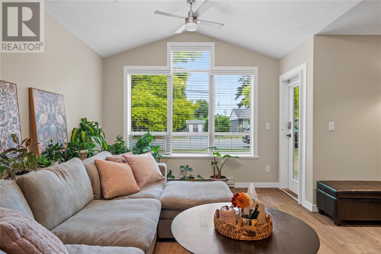 261 Mills St Unit 806 St, Parksville, BC V9P 2N5