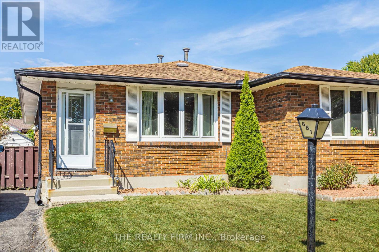 681 Ladybrook Cres, London, ON N6J 2C4
