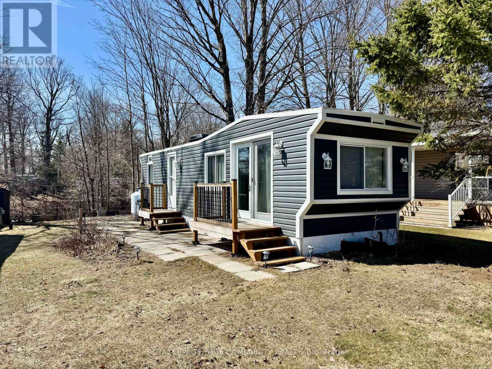 285 Crydermans Side Rd, Georgina, ON L0E 1A0