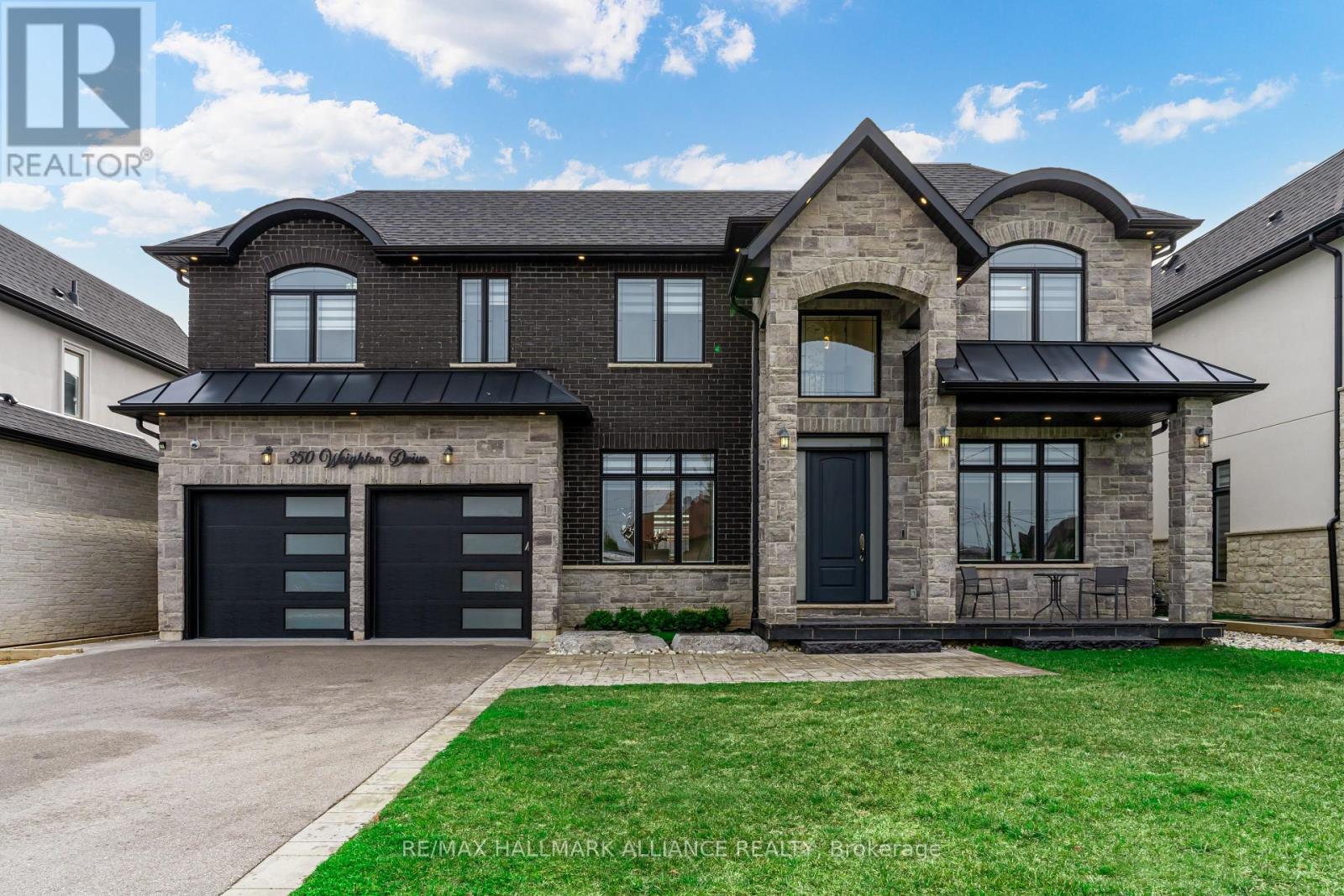350 Weighton Dr, Oakville, ON L6K 2R4