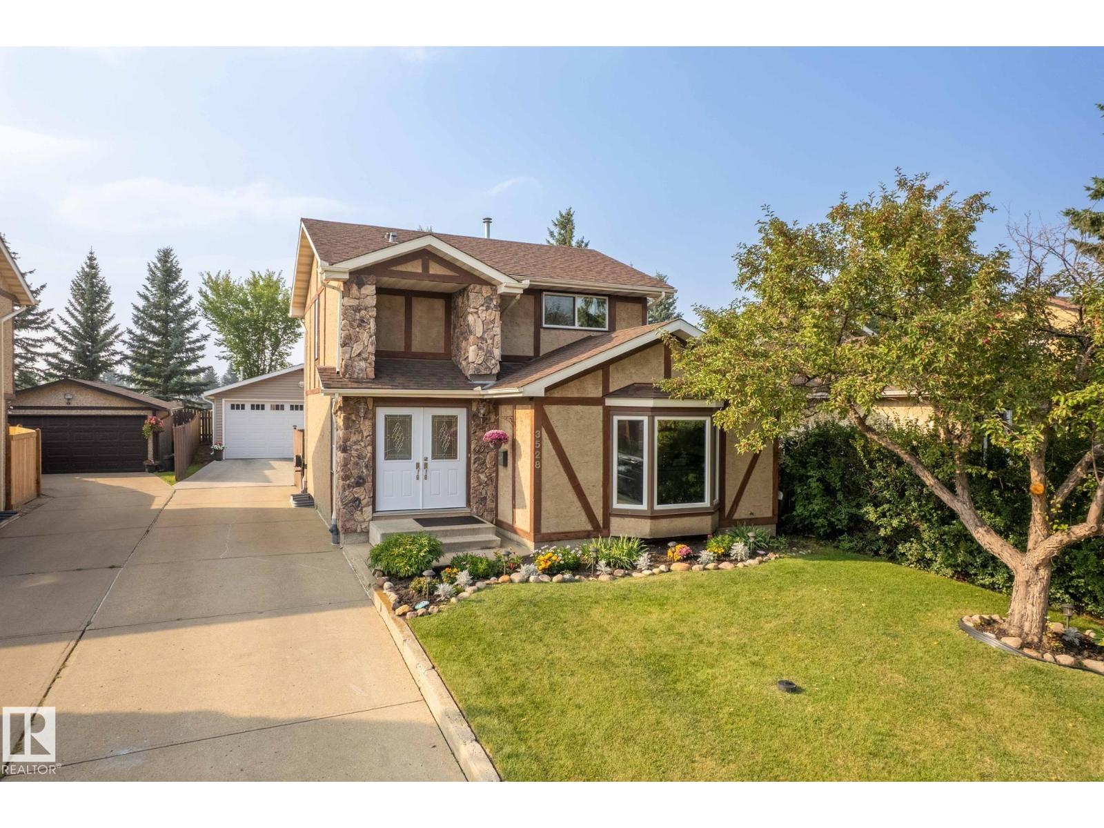 56 St Nw Unit 3528, Edmonton, AB T6L 2J5
