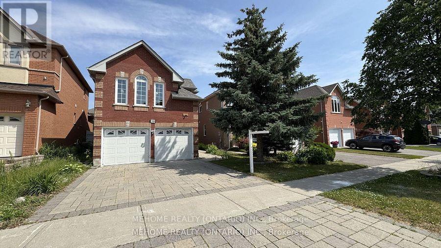 38 Desert View Cres, Richmond Hill, ON L4C 0K3