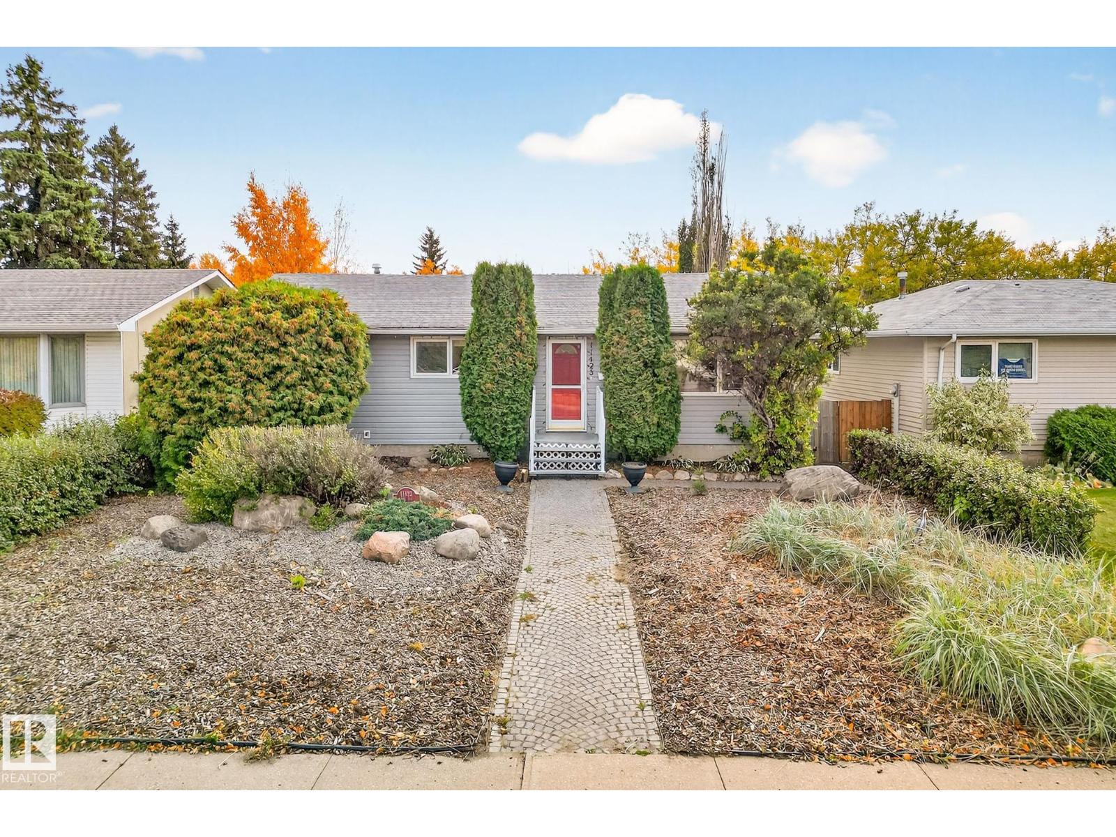 35 Av Nw Unit 11423 #a, Edmonton, AB T6J 2G3