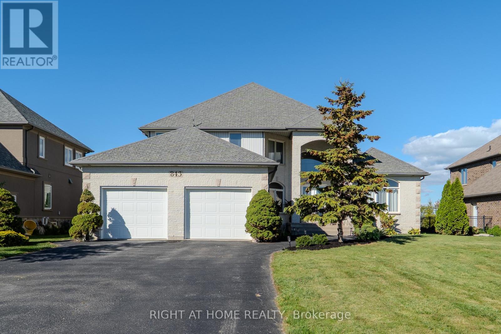 843 County Rd 2 Rd, Lakeshore, ON N0R 1A0